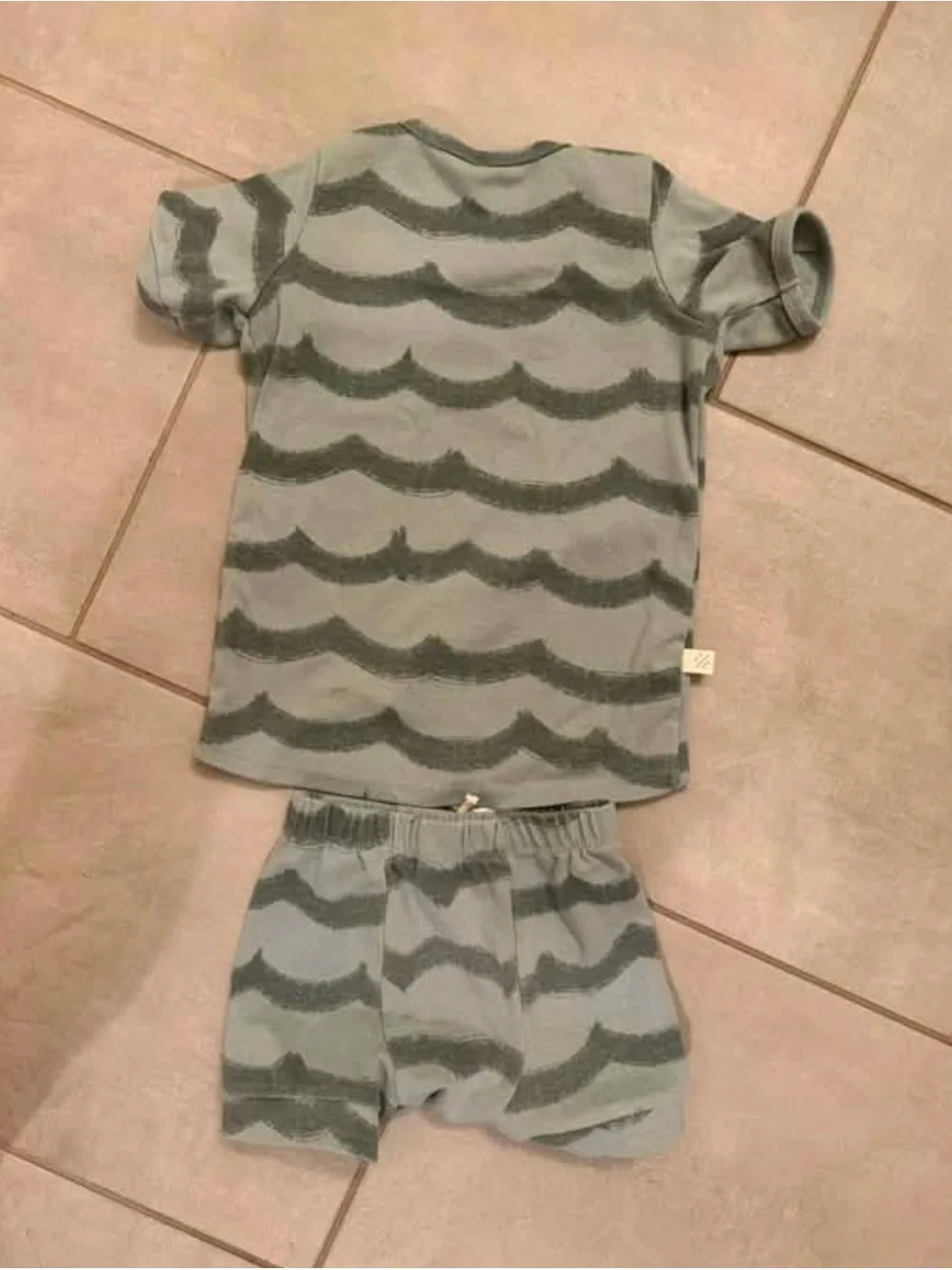 Childhoods Clothing Waves Set short sleeves & shirt 4T